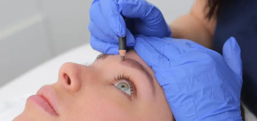 Eyebrow Microblading