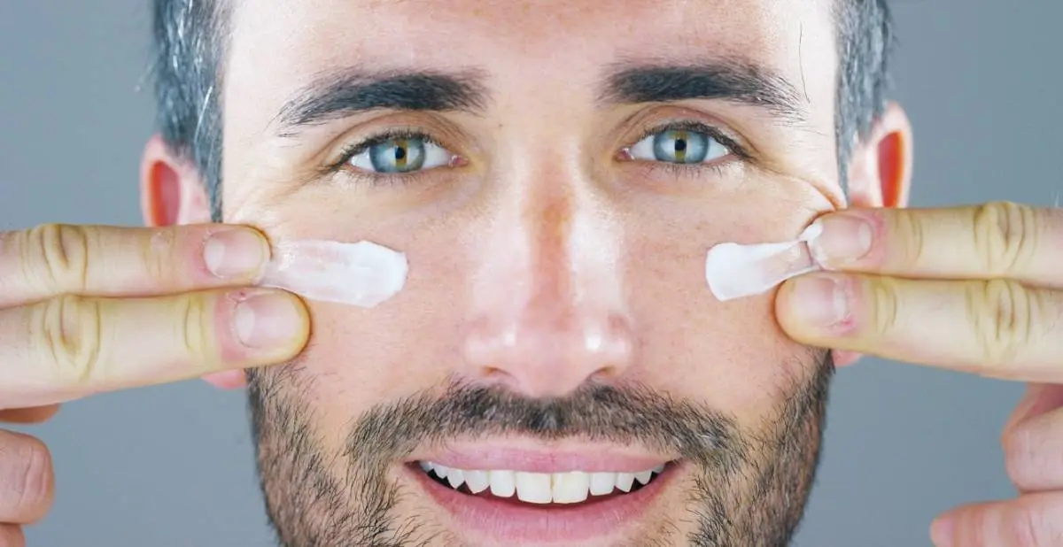 5 tips to protect your facial skin in summer!